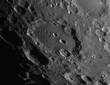 Région du cratère Clavius avec nom des formations lunaires principales. Télescope Orion 200/1000. Barlow x4.15 (x3 + tirage). Registration AstroSurface, Gimp. Imageur caméra ZWO ASI 224mc. Pose 4.296ms, gain 285 (47%).